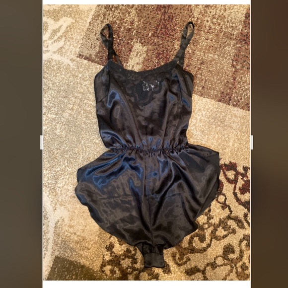 Bergdorf Goodman silky nighty - Picture 2 of 3